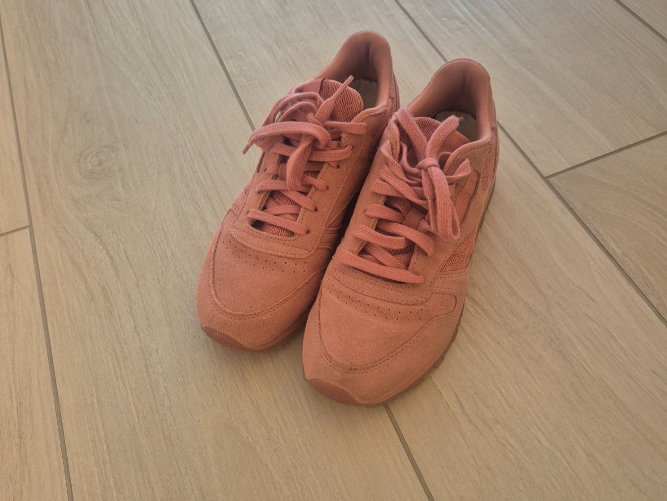 Damenschuhe: Reebok - 37.5 eher klein geschnitten – Gebraucht aus Rothenburg von pascalino91