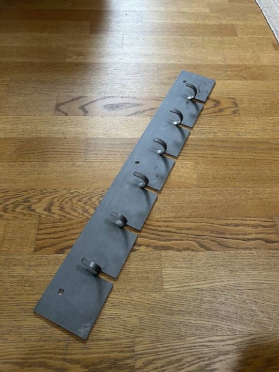 Guardaroba: Garderobe Metall mit 6 Haken – Usato da Bern venduto da vali.ad. 1