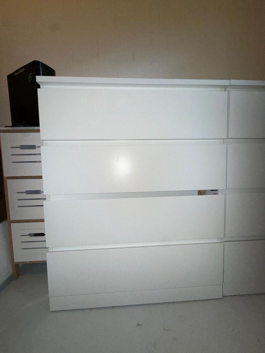 Ikea Kommoden: Kommode weiss mit 4 Schubladen mit Gebrauchsspuren – Gebraucht aus Interlaken von Jessicaamacher24