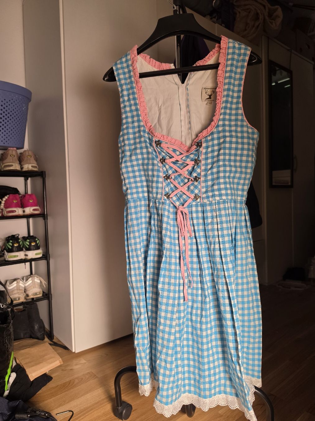Alprausch Kleider & Röcke: Dirndl Alpenmärchen Grösse 40 blauweiss kariert – Neu (gemäss Beschreibung) aus Buchs AG von lan_6ykc 1