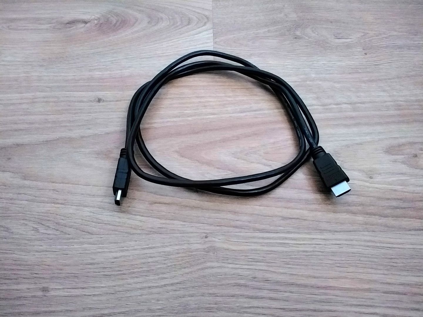 Kabel: Câble HDMI haute définition – Gebraucht aus Vers-chez-Perrin von nicobello
