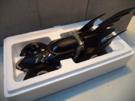 BATMAN FOREVER BATMOBILE 1:18