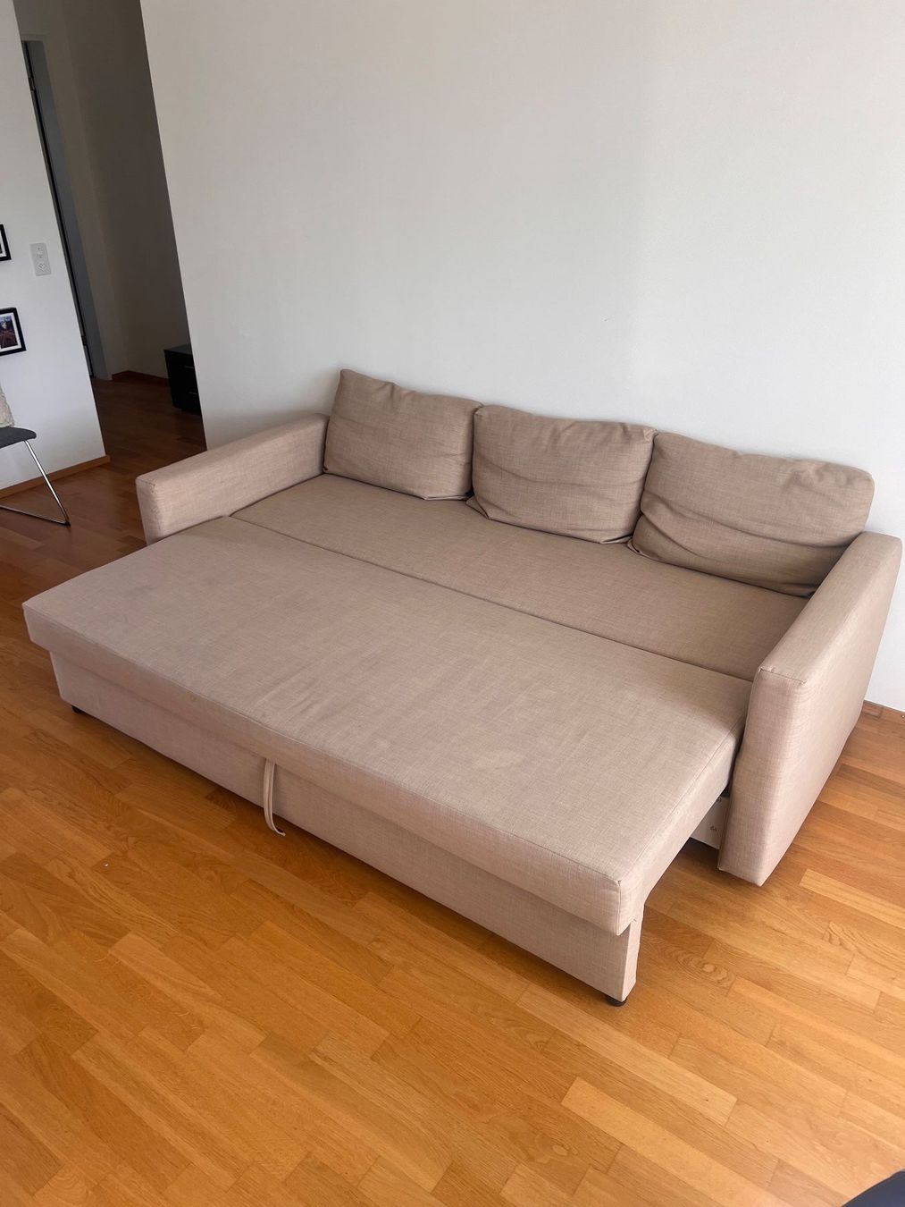 Ikea Sofas: Friheten 3er Bettsofa - Farbe Beige – D'occasion à Glattpark (Opfikon) par Fabiobuscheli 1