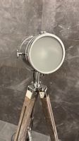 Neuwertige Tripod Studio Industry Design Vintage Stehlampe