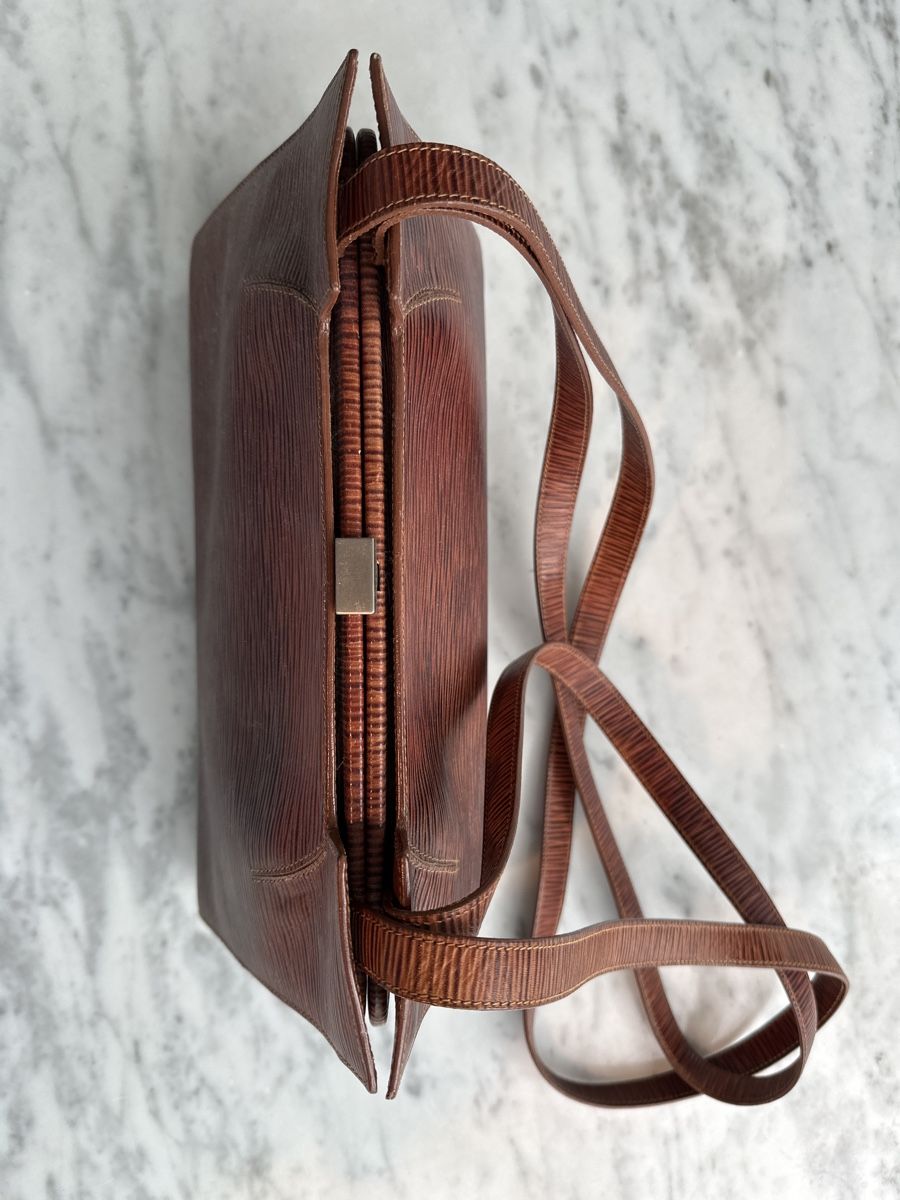 Armani Taschen für Damen: Giorgio Armani Epi Leder Handtasche – Gebraucht aus Meilen von aveneg 1