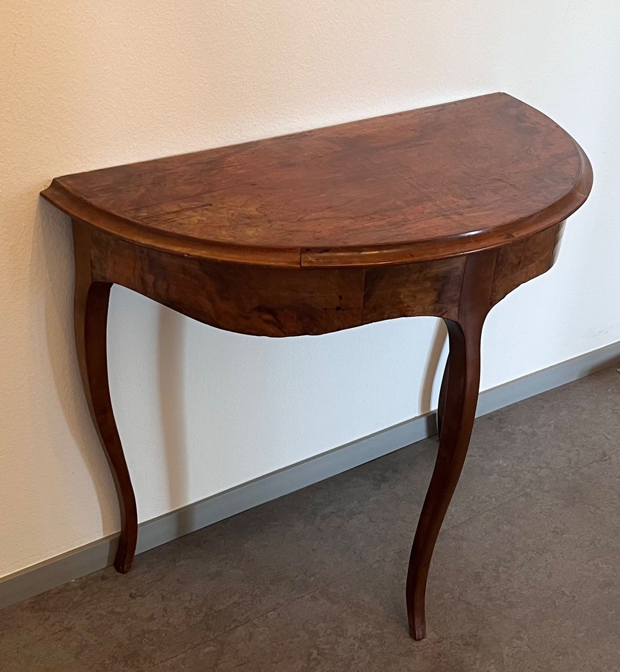 Tavoli: Demi-Lune Tisch / Halbmond Tisch – Usato da Birsfelden venduto da thomey58