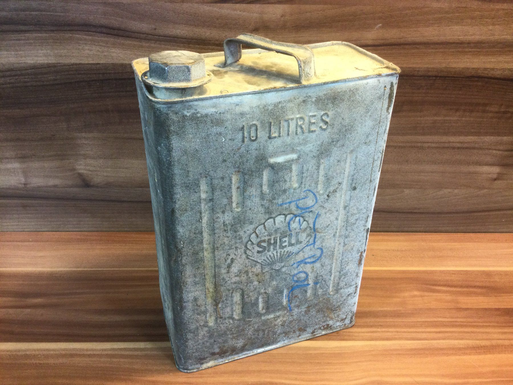 Werkzeuge: Alter Vintage Shell Öl oder Benzin Blechkanister 10 Liter – Gebraucht aus Wangen SZ von kuriosum12