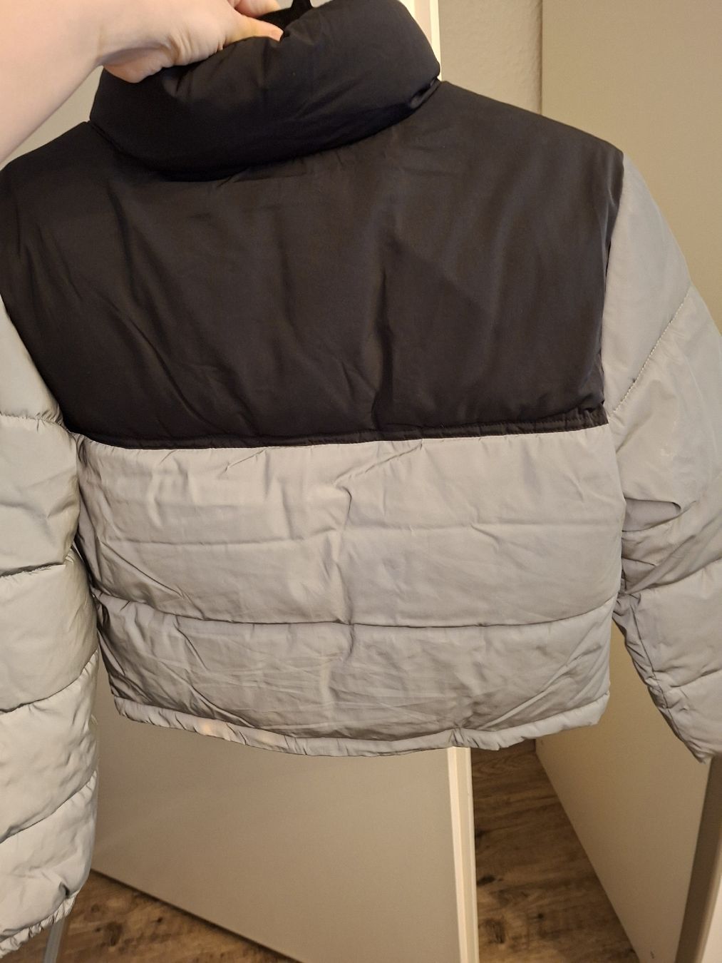 Giacche: Warme Winterjacke / Puffer Jacket in Grau & Schwarz Gr.S – Usato da Winterthur venduto da Ausmisten2026 1