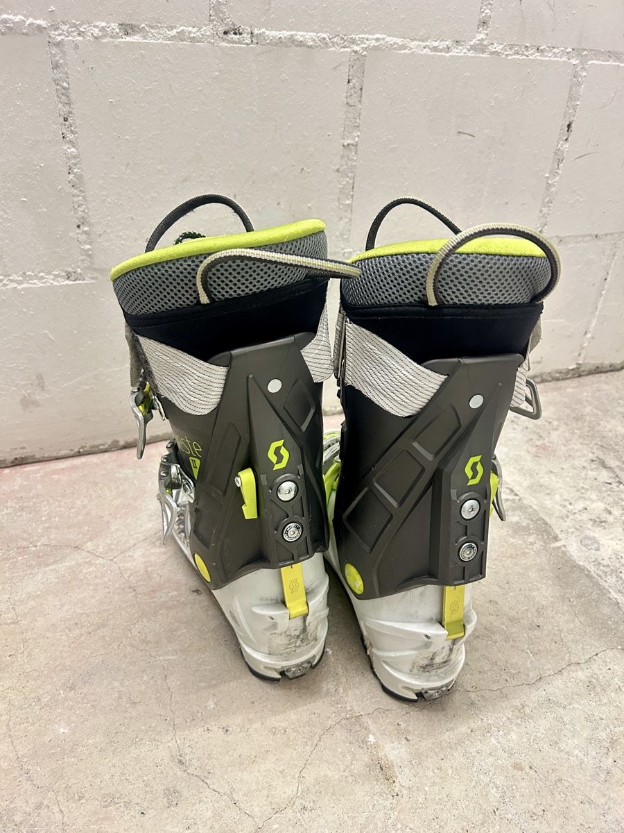 Scott Scarpe da donna: Scott Celeste Skitourenschuh 25/25.5 gebraucht – Usato da Burgdorf venduto da Littlebricksplanet 1
