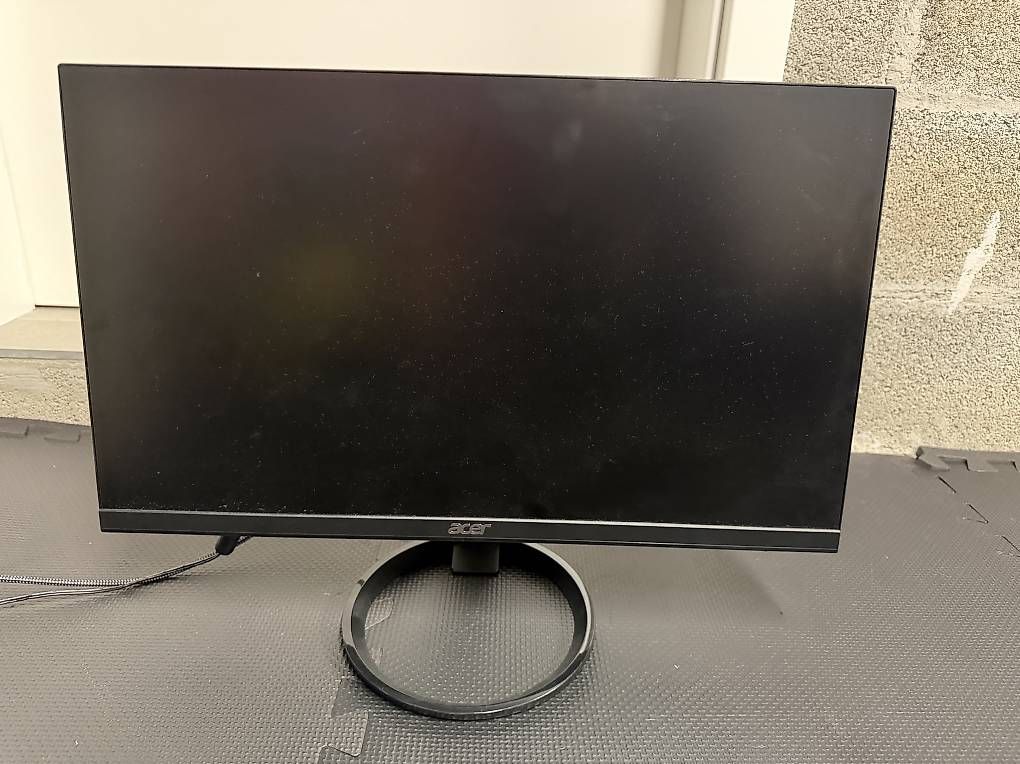 Monitor: Écran ordinateur Acer  – Usato da La Rippe venduto da jpu_z5ql