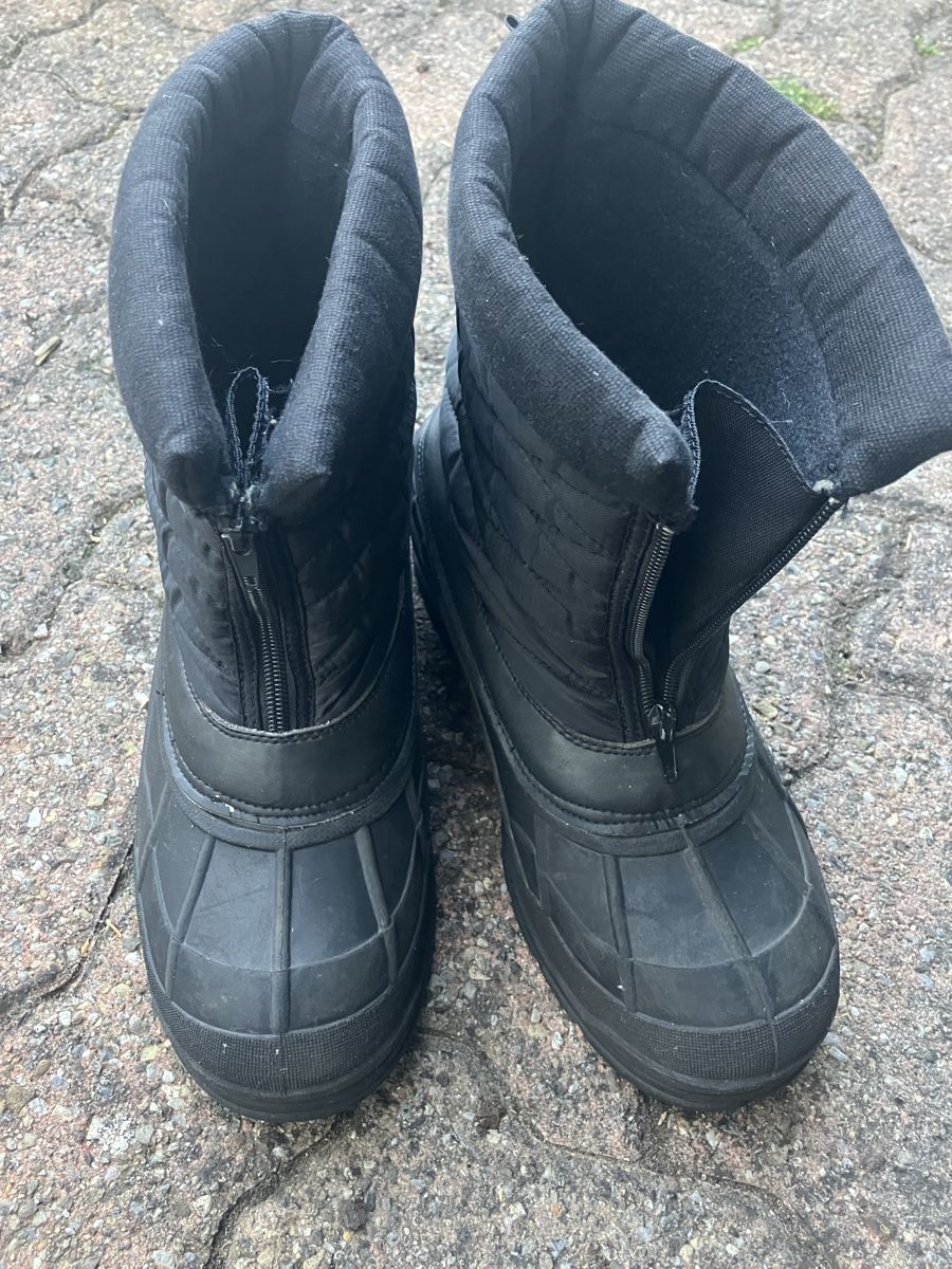 Chaussures hommes: Winterstiefel mit Reissverschluss – D'occasion à Winterthur par RoMaLitto
