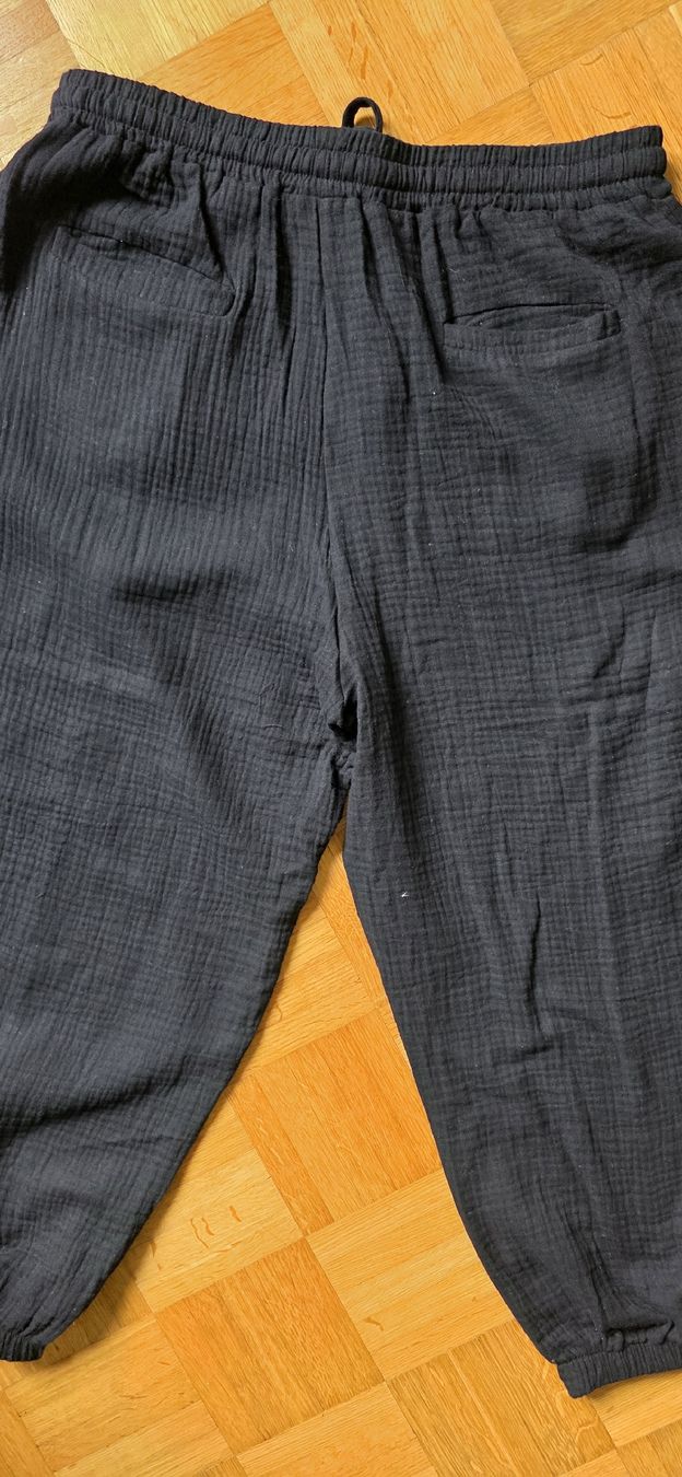 Pantaloni: Pantalon noir coton Taille L – Usato da Yverdon-les-Bains venduto da van_dq65 7