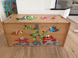 Holztruhe für Spielzeuge