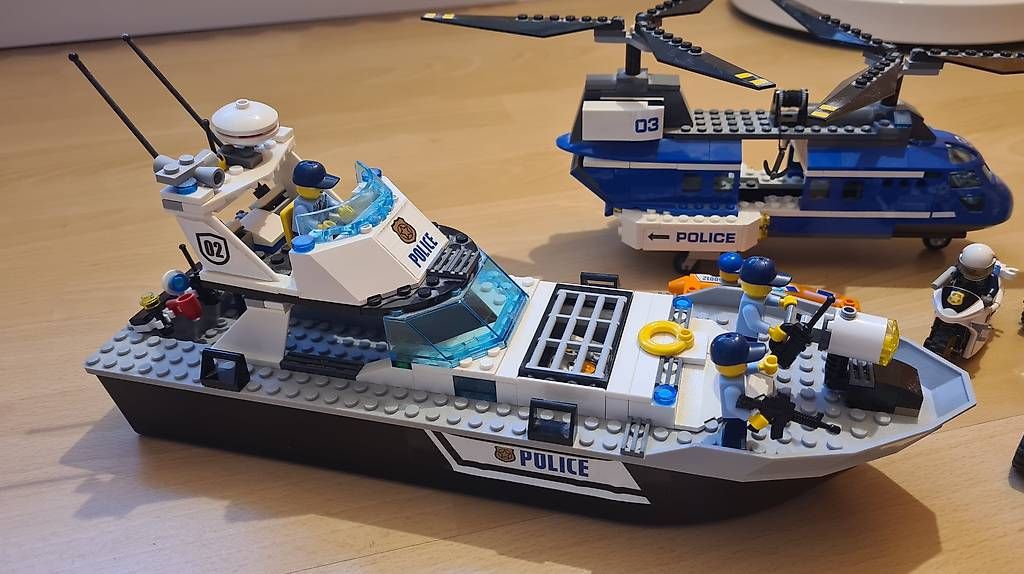Lego Giocattoli: Lego Police – Usato da Perly venduto da Klopfi80 2