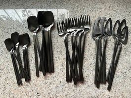 Schwarzes Besteck-Set  modernes Design