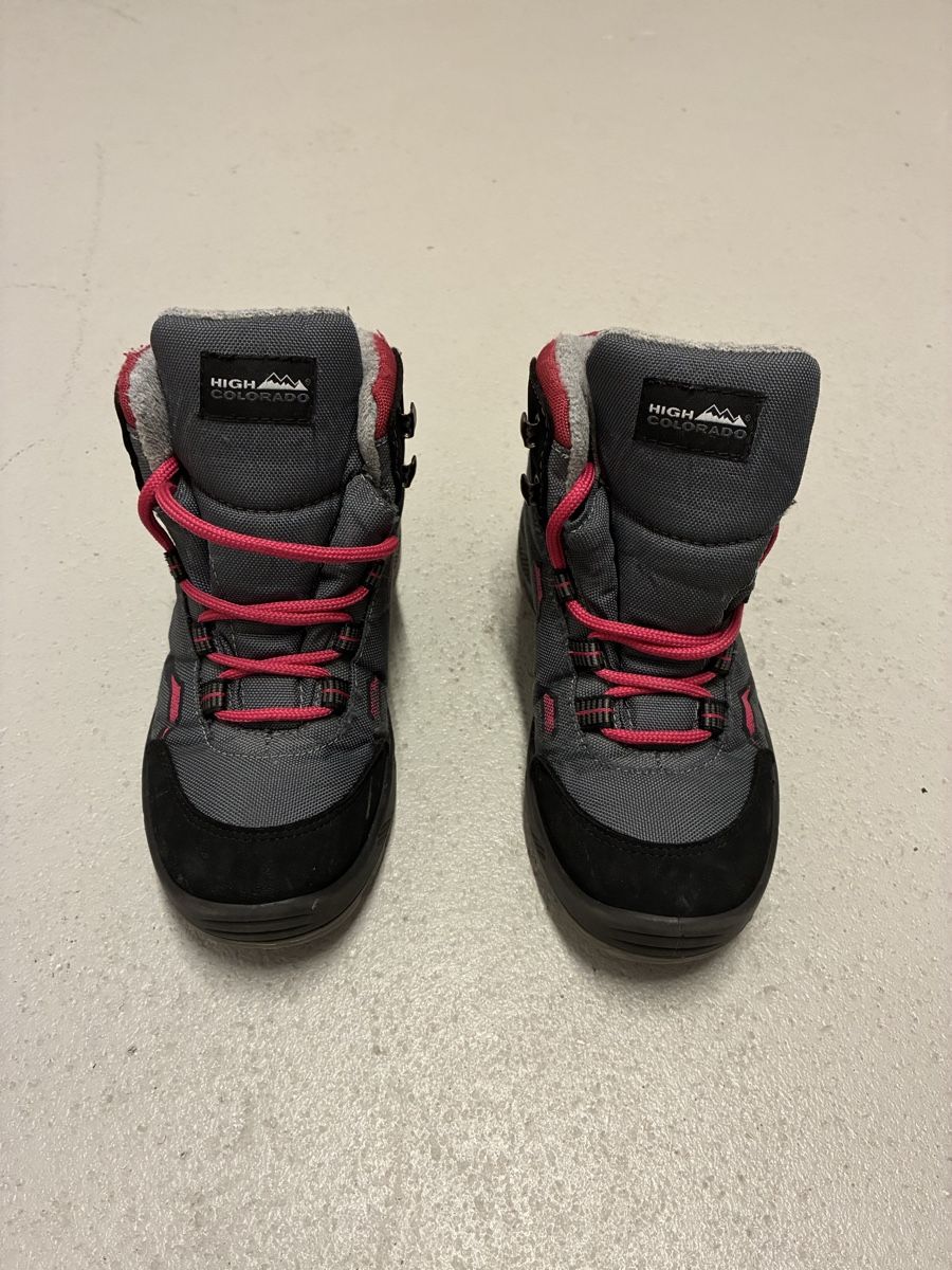Schuhe für Jungen: Winterschuhe Grösse 33 – Gebraucht aus Männedorf von 3sacompany