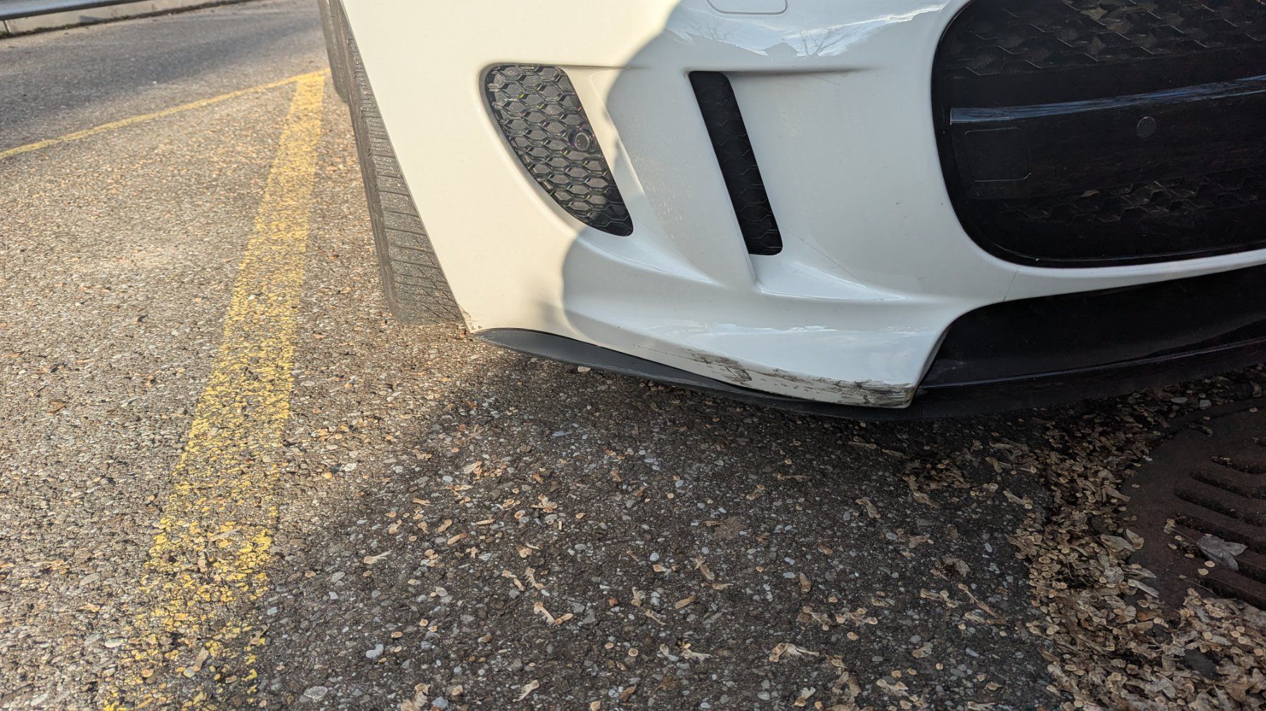 Jaguar Automobili: Jaguar f-type V6 S RWD – Usato da Bulle venduto da Xtimox 9