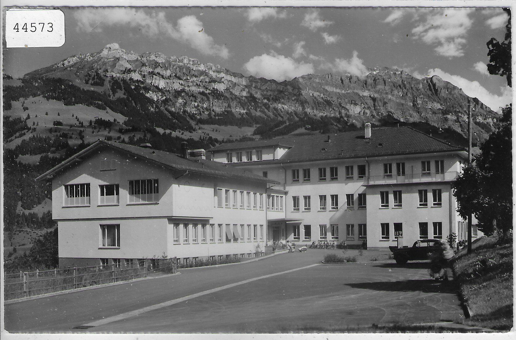Cartoline postali: Bezirksspital-Neubau - Frutigen – Usato da Ettingen venduto da Kartenplanet