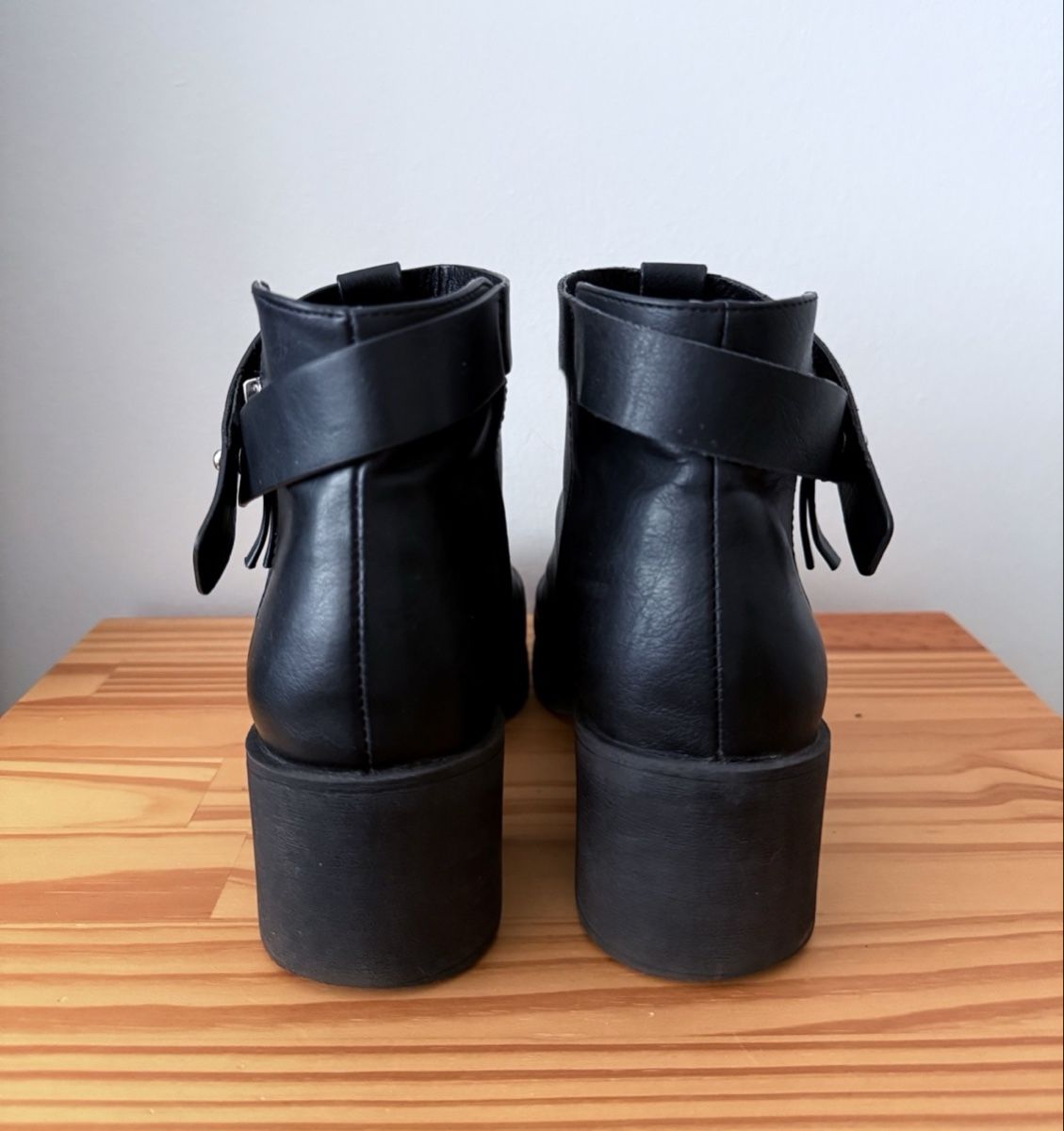 H&M Chaussures femmes: Stiefeletten H&M – D'occasion à Dietikon par turicum_77 2