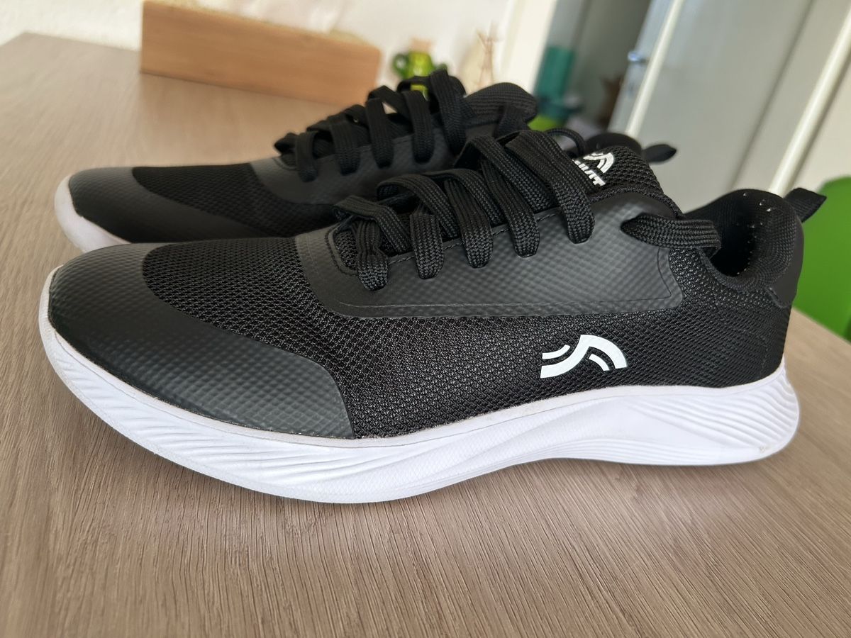 Scarpe da uomo: Turnschuhe Gr. 41 Schwarz Leicht + Bequem – Usato da St. Gallen venduto da MoMaMu12 1