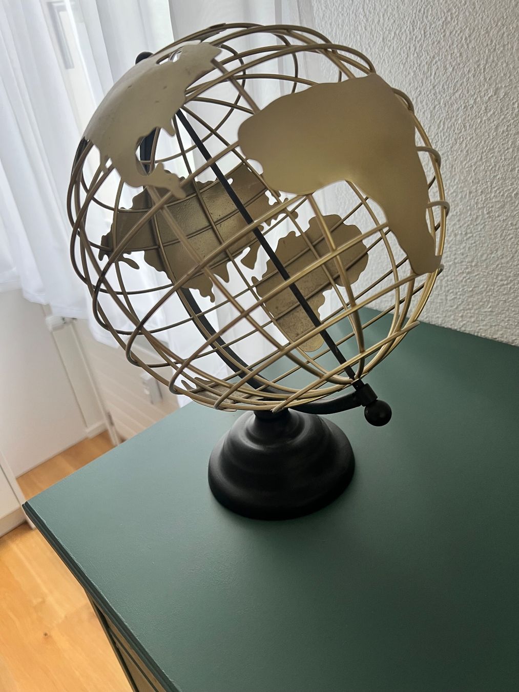 Alle Dekorationen: Goldener Globus – Gebraucht aus Solothurn von rah_g92d 1
