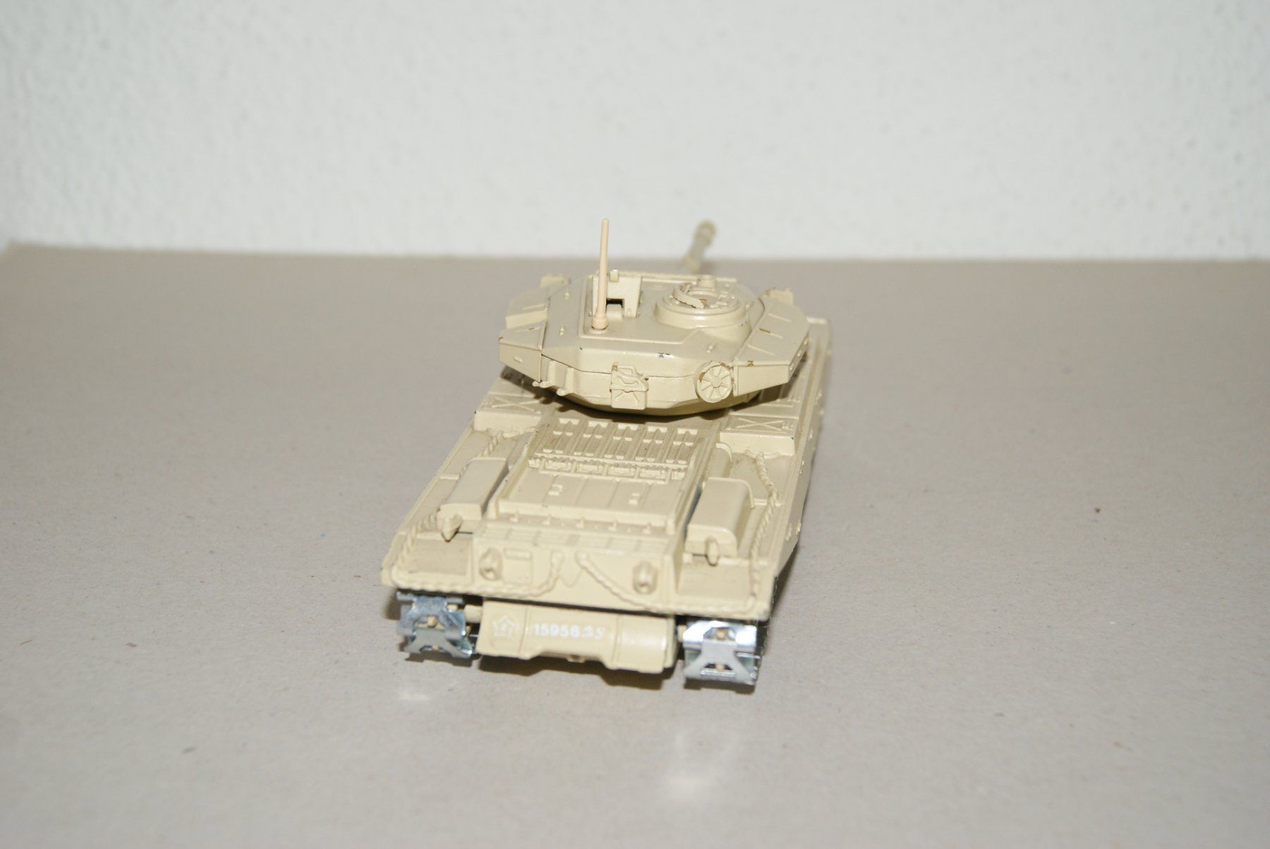 Polistil Modellbausätze & Standmodelle: Polistil Centurion Mk 5 Panzermodell 1:50 – Gebraucht aus Zürich von Widi1 9