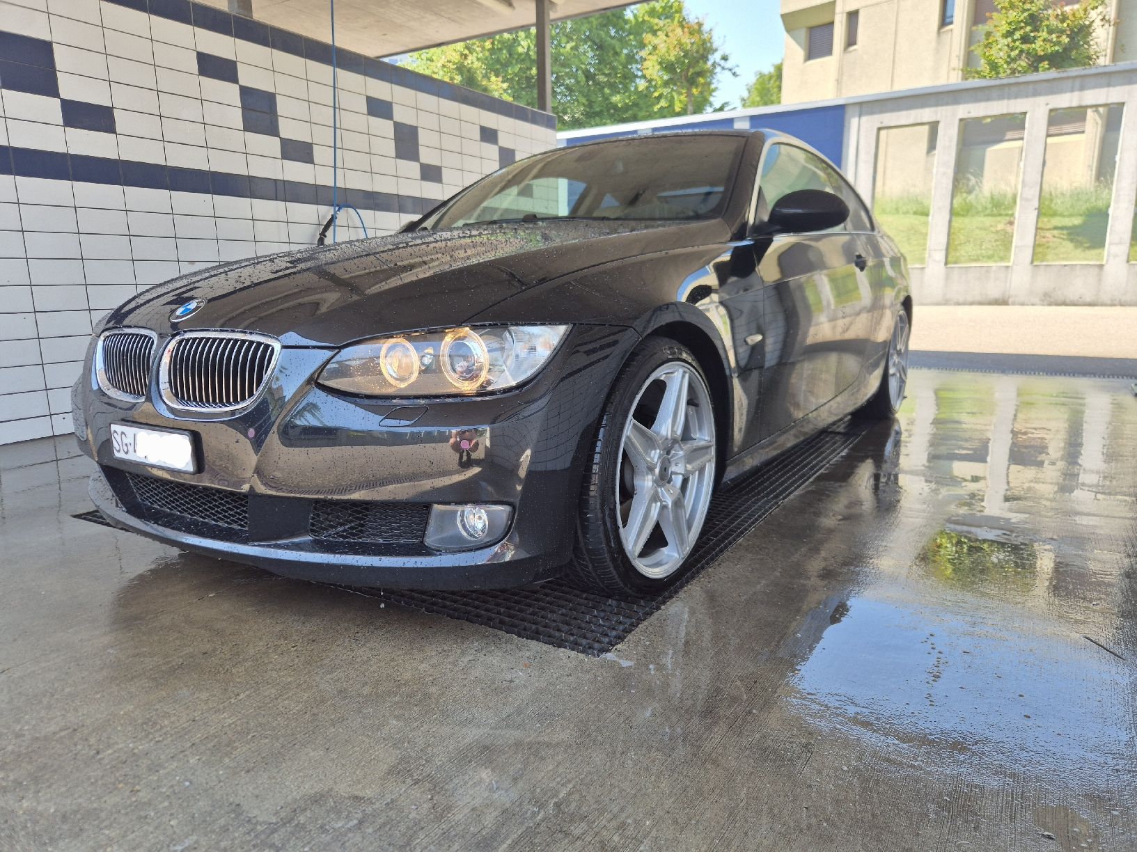 BMW Autos: BMW 330xi E92 ab MFK – D'occasion à St. Gallen par FeroE34