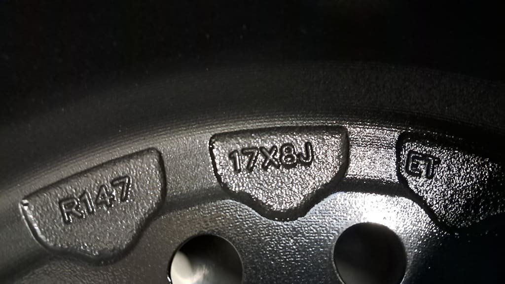 Mercedes-Benz Pneus & Kompletträder: Radsatz MB Sprinter 903 kurzer Radstand inkl. Schrauben – Gebraucht aus Alpnach-Dorf von Hess-Automobile 8
