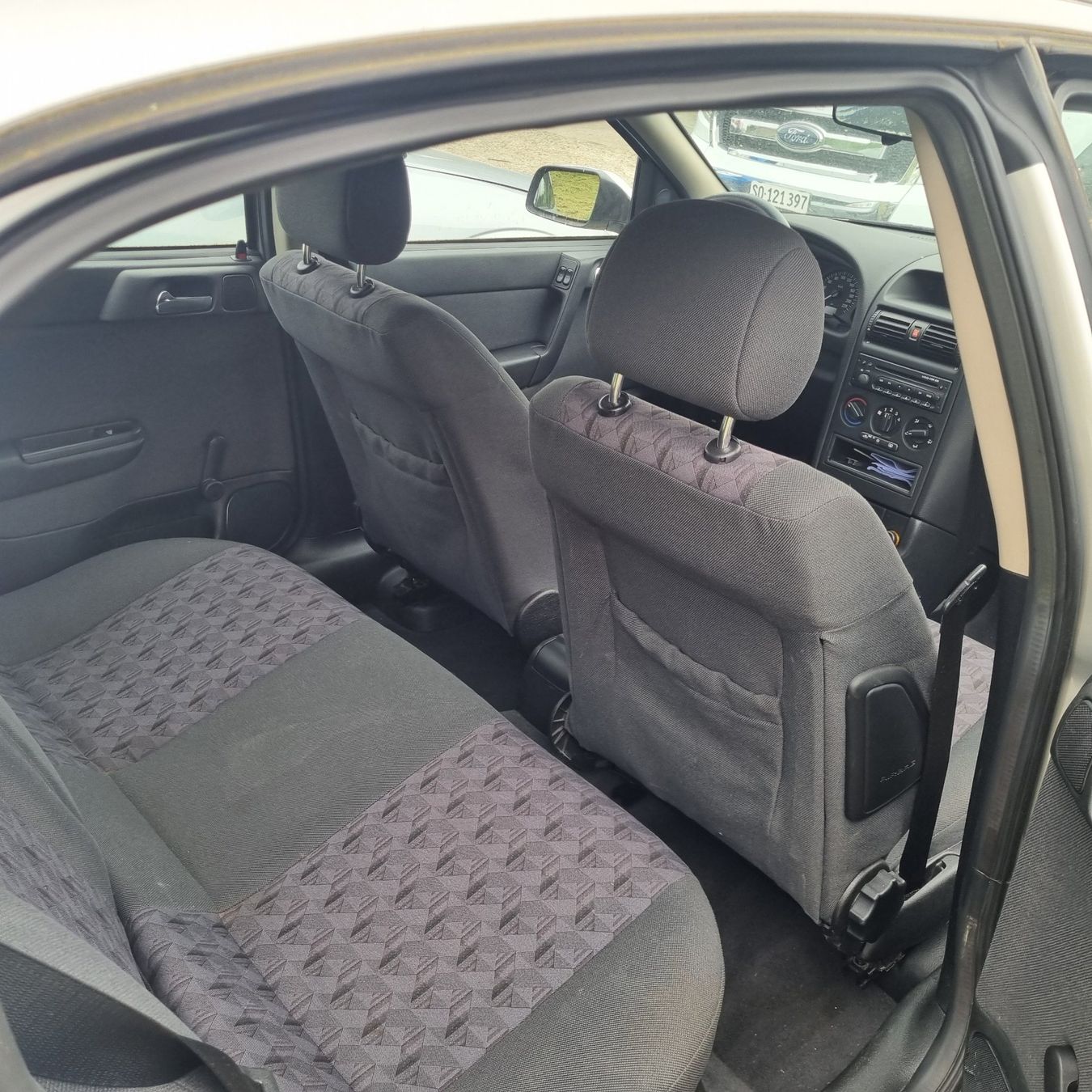 Opel Automobili: Opel Astra, silber – Usato da Dornach venduto da teo_6r7z 3