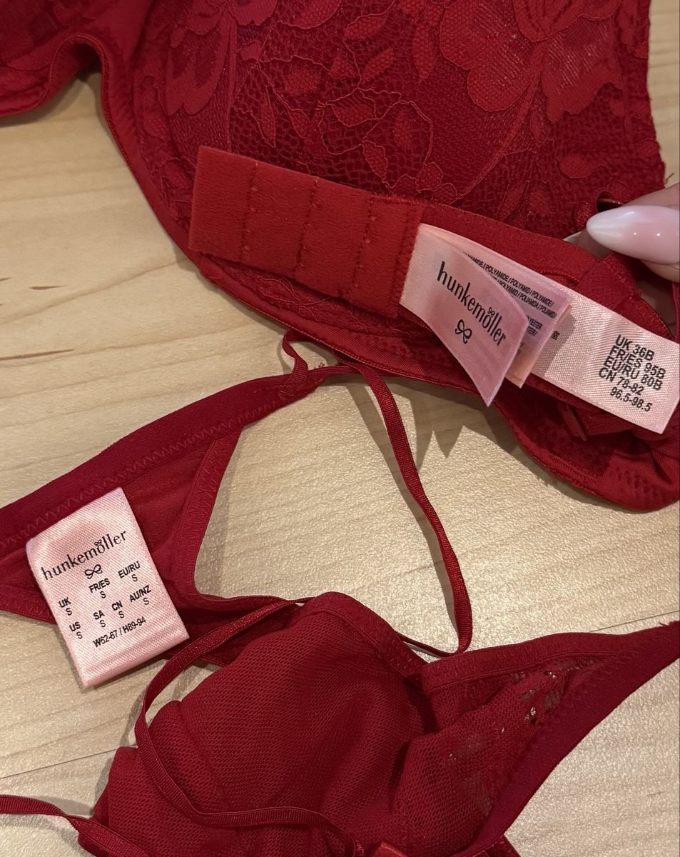 Hunkemöller Altra biancheria intima: Hunkemöller Spitzen BH und String Rot – Nuovo (secondo la descrizione) da Tuggen venduto da jess_gls06 1