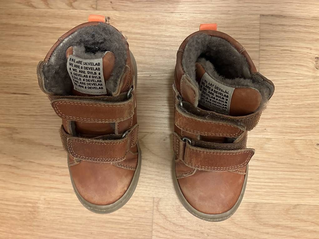 Scarpe per ragazzi: Kinder Winterstiefel von Develab – Usato da Luzern venduto da Mihnea_D 1