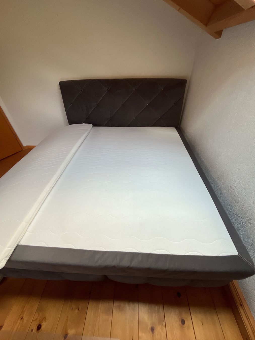 Betten: Boxspringbett 180x200 – Gebraucht aus Diemtigen von gea_l6g2 1