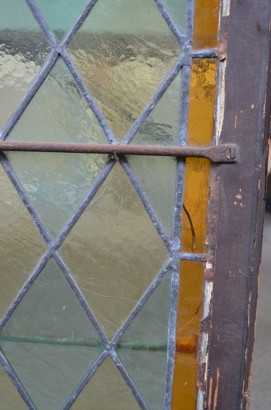 Fenêtres: Antikes Fenster mit farbigem Glas, – D'occasion à Wil SG par Athi 9