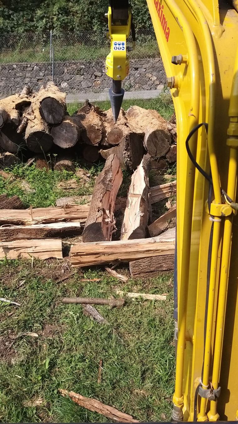 Escavatori: Kegelspalter, Spindelspalter Bagger – Usato da Kastanienbaum venduto da acapulco 7