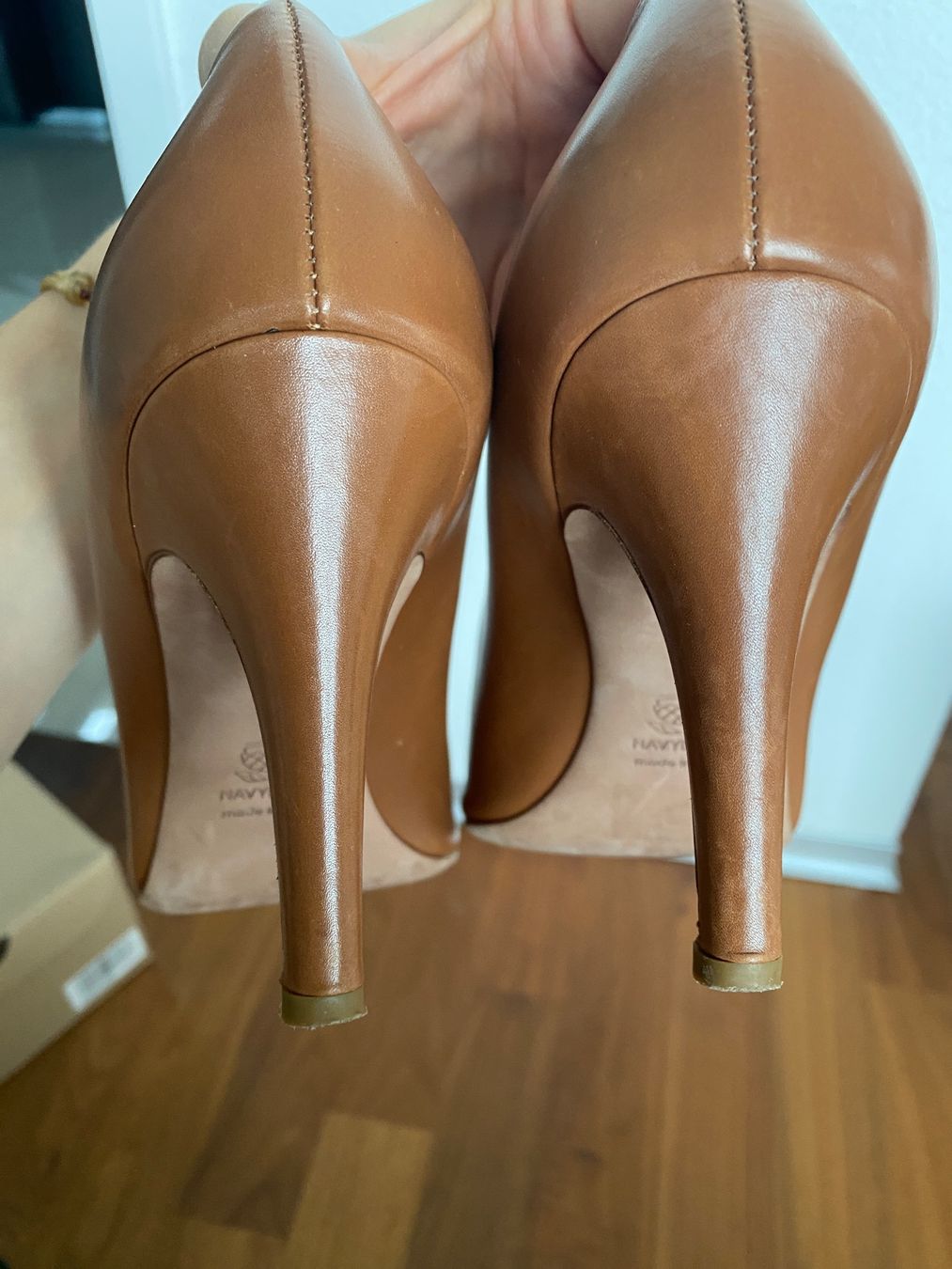 Navyboot Scarpe da donna: Elegante braune Navyboot Pumps, Grösse 40 – Usato da Jonschwil venduto da luc_95qv 1