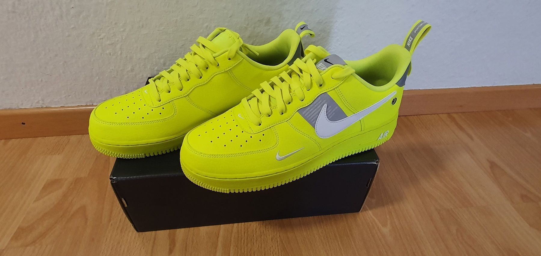 Nike Scarpe da uomo: Nike Air Force 1 Utility – Nuovo e nell'imballaggio originale da Wettingen venduto da mvilen 3
