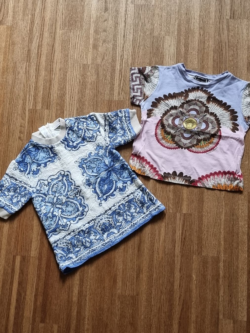 Dolce & Gabbana Lotti & Set di vestiti: Mädchen Tops, D&G und Versace, Gr. 116 – Usato da Zürich venduto da cweber