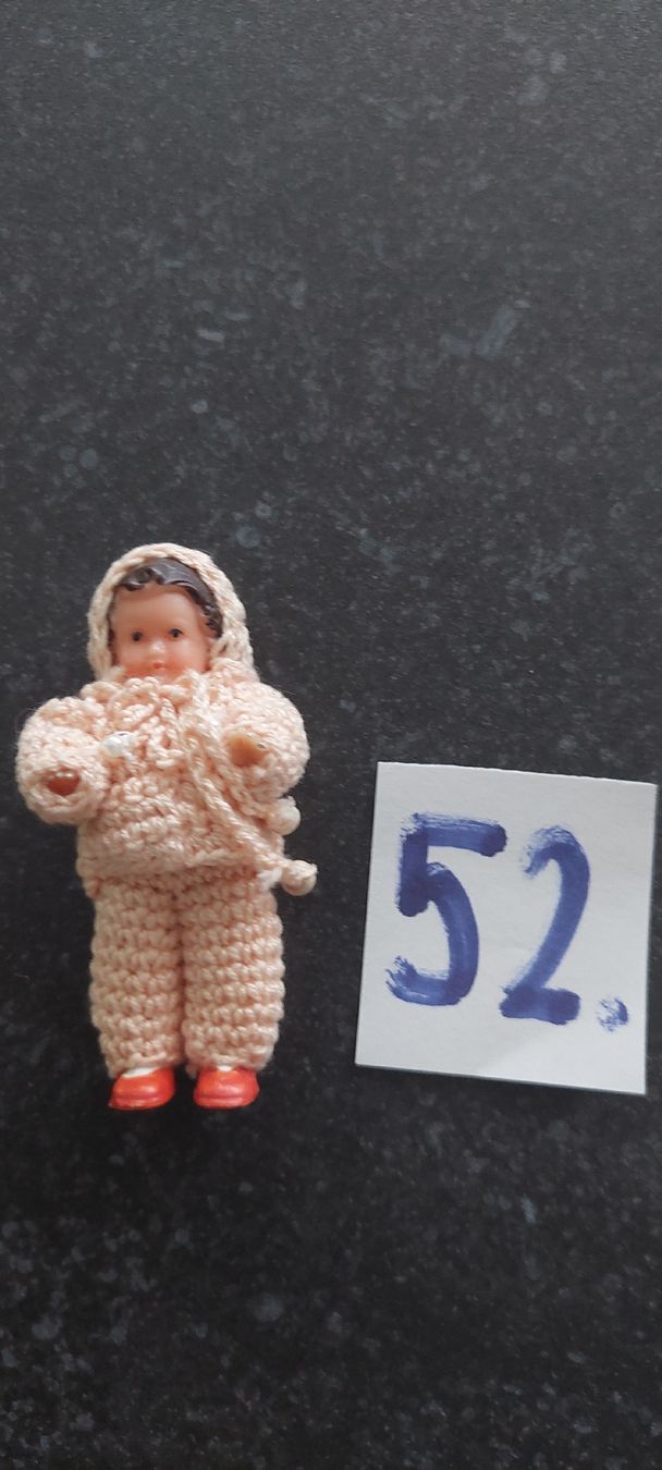 Bambole: Puppenstubenpüppchenangezogen  – Nuovo (secondo la descrizione) da Muri AG venduto da nindo1