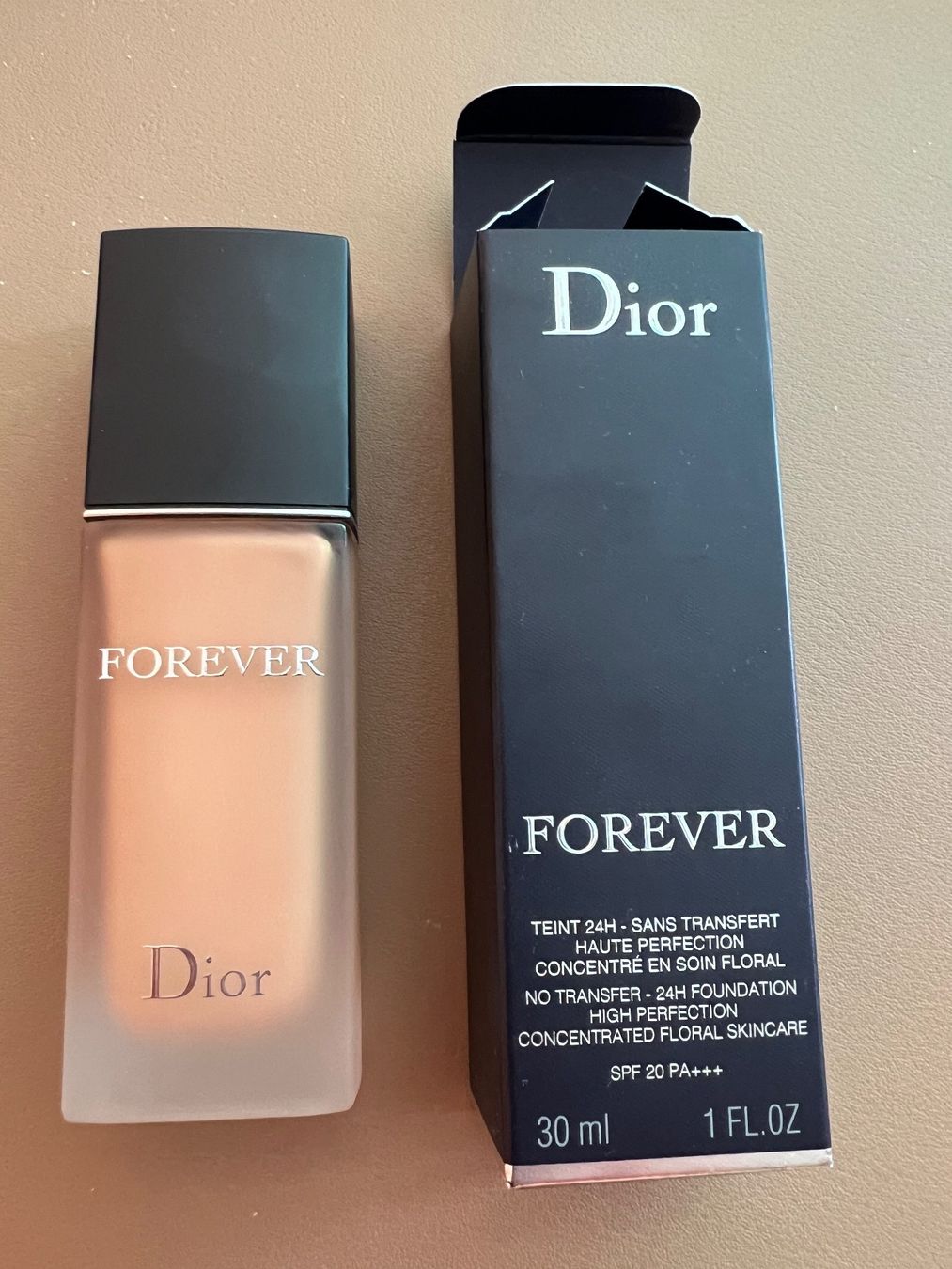 Dior Make-up: Dior Forever foundation (4WP Warm Peach) 30 ml – Nuovo e nell'imballaggio originale da Meilen venduto da Texas1957