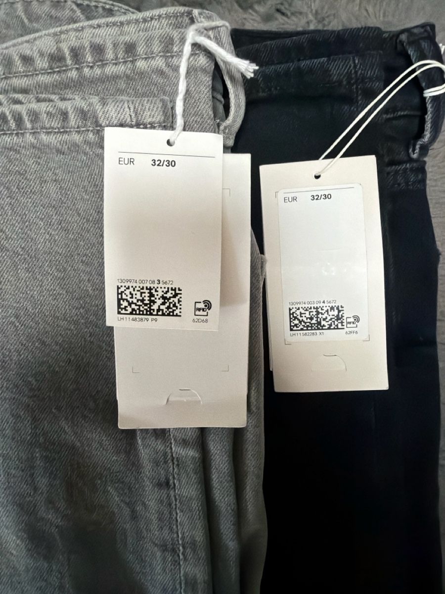 H&M Jeans: NEU & UNGETRAGENE Jeans – Nuovo e nell'imballaggio originale da Schwarzenbach SG venduto da lak_25fw 1