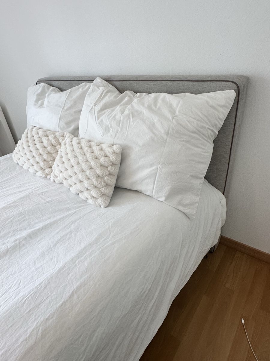 Letti: Boxspringbett 140x200cm, hellgrau | ab 15.06 abholbereit. – Usato da Zürich venduto da sel_k76t 2