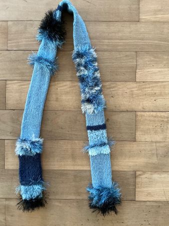 Deco-Schal in Blau-Tönen, Handgemacht, Top