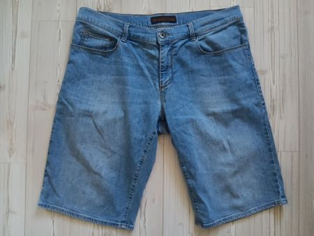 TRUSSARDI Short taille / Grosse W37 (IT 51)