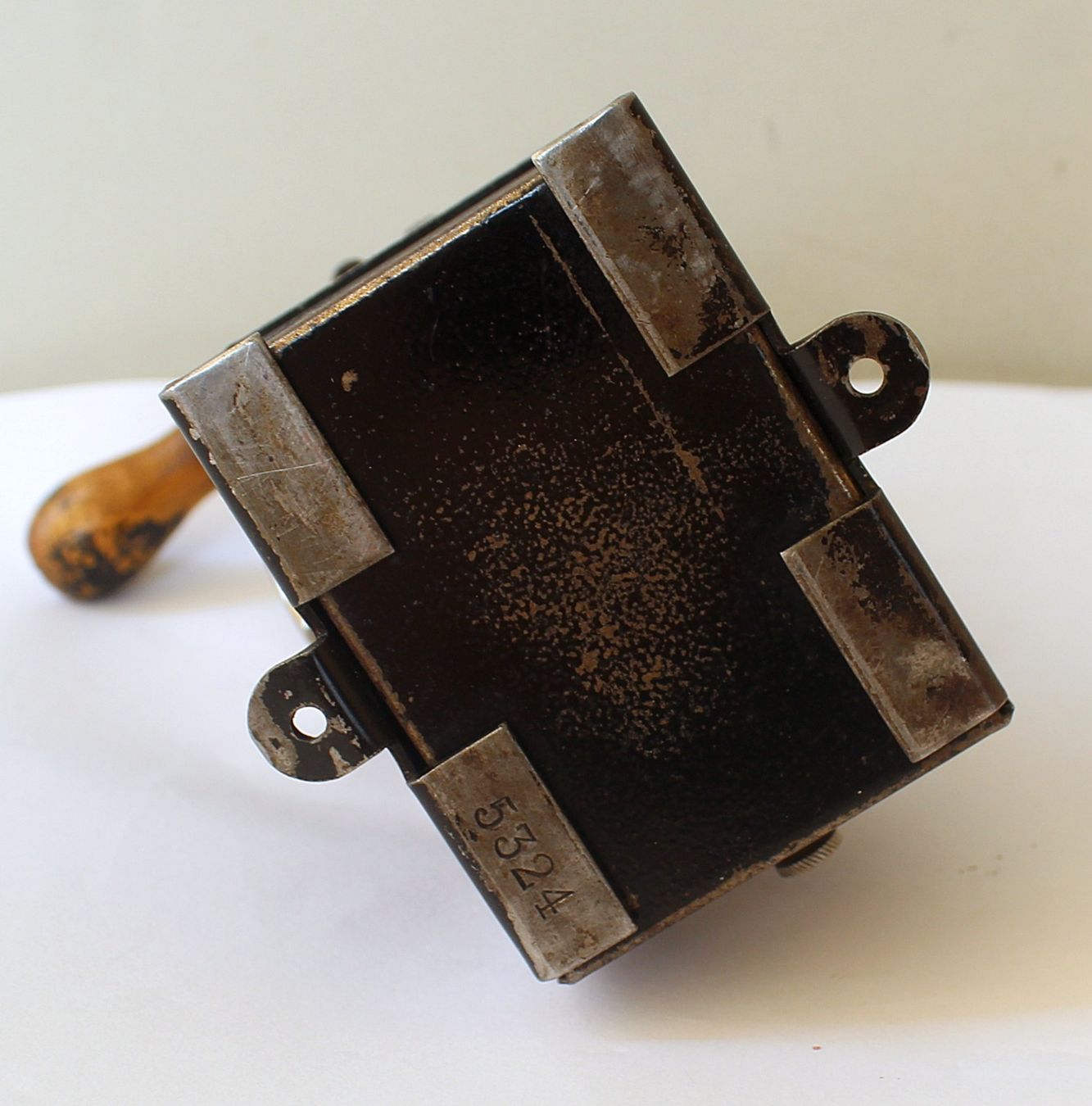 Spitzer: Rare Historische Bleistift Spitzer Spitzmaschine Multiplex – Gebraucht aus Zürich von Auctionata 4