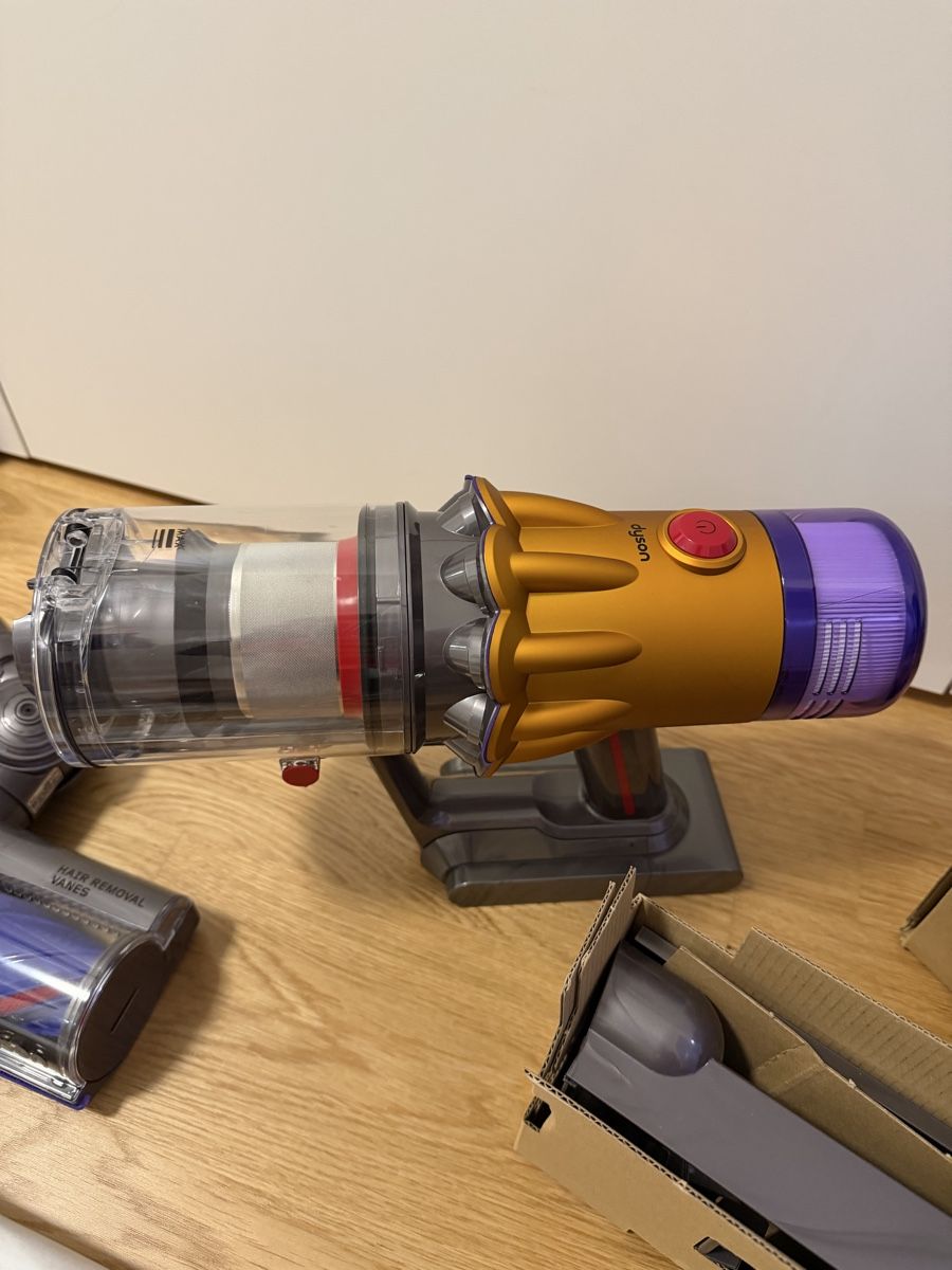 Dyson Aspirateurs & Accessoires: Dyson V12 detect slim absolute  – D'occasion à Meyrin par SA_3006 2