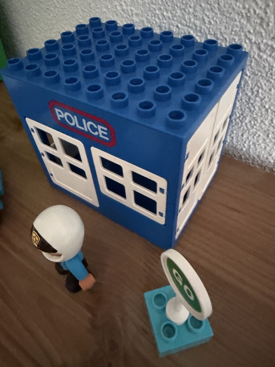 Lego Baukästen: Lego Duplo Polizei Station  – Gebraucht aus Wallisellen von Kyoscsaj 1