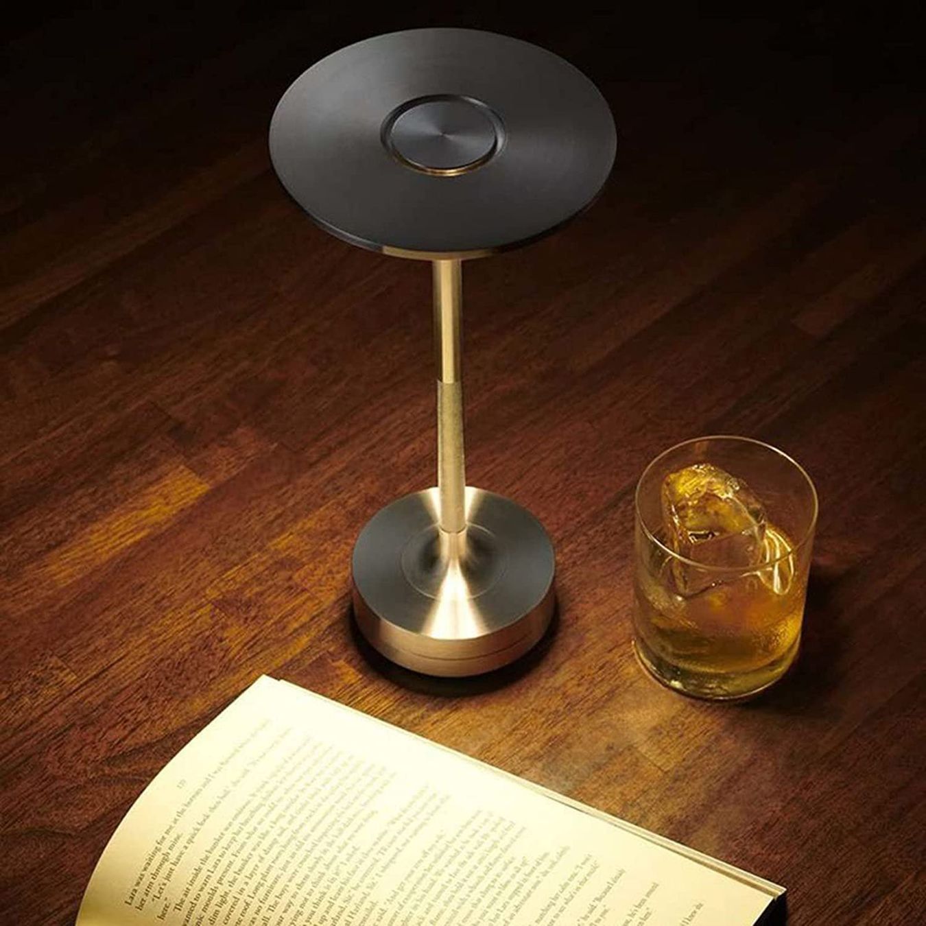 Lampade: Design Tischlampe Kabellos Touch Lampe Dimmbar USB-C Camping – Nuovo e nell'imballaggio originale da Hundwil venduto da Mr.Wong 1
