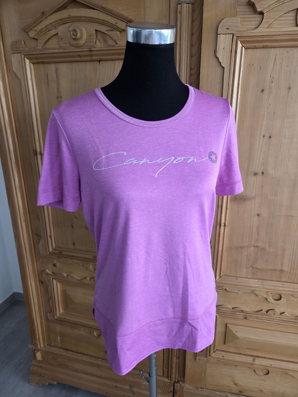 Canyon T-Shirts: schönes T-Shirt, Canyon Soorts – Neu (gemäss Beschreibung) aus Wiesendangen von Sinhuk