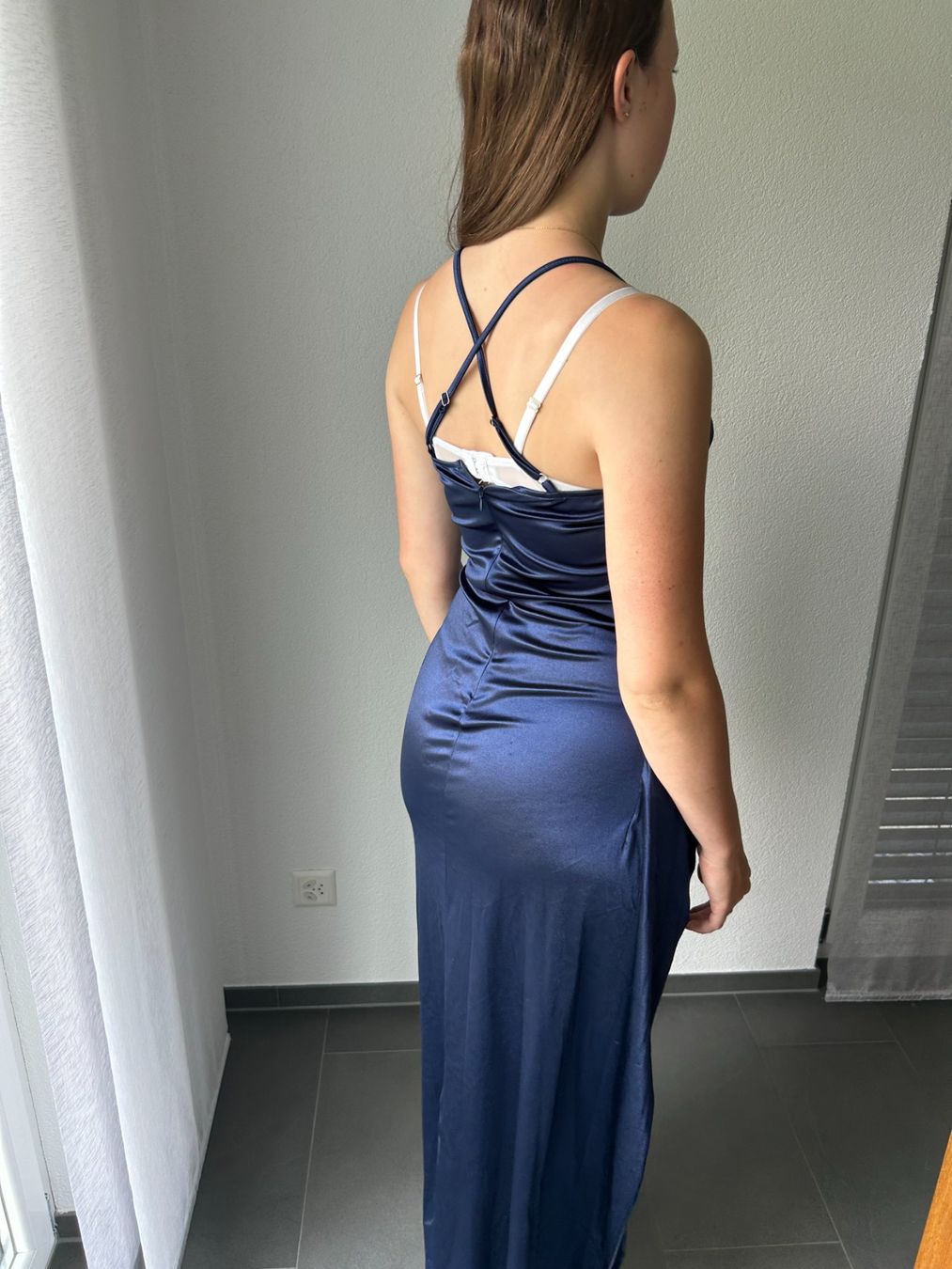 Kleider: Elegantes dunkelblaues Abendkleid. Grösse M. – Neu (gemäss Beschreibung) aus Wiezikon b.Sirnach von Asti75 1