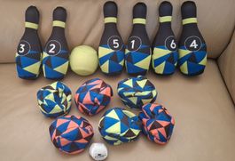 Jeux de quilles et pétanque en tissu avec balles. Neuf.